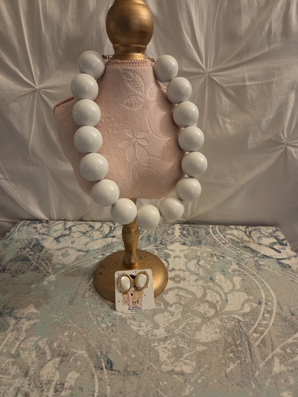 Chunky White Bead Necklace - Stylish Statement Accessory Earrings High Quality